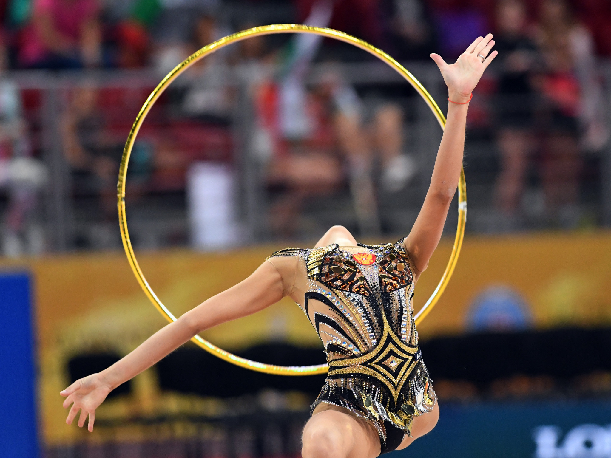 Dina Averina topped the standings in qualification for the hoop final ©Getty Images