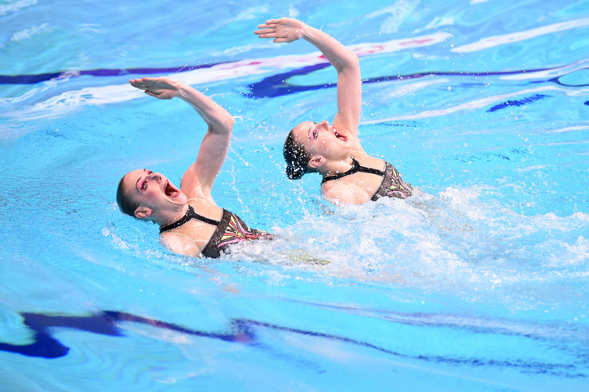 Svetlana Kolesnichenko and Svetlana Romashina won the duet technical routine event ©Getty Images
