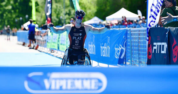 Seely and Plat clinch victories as ITU World Paratriathlon Series begins in Milan