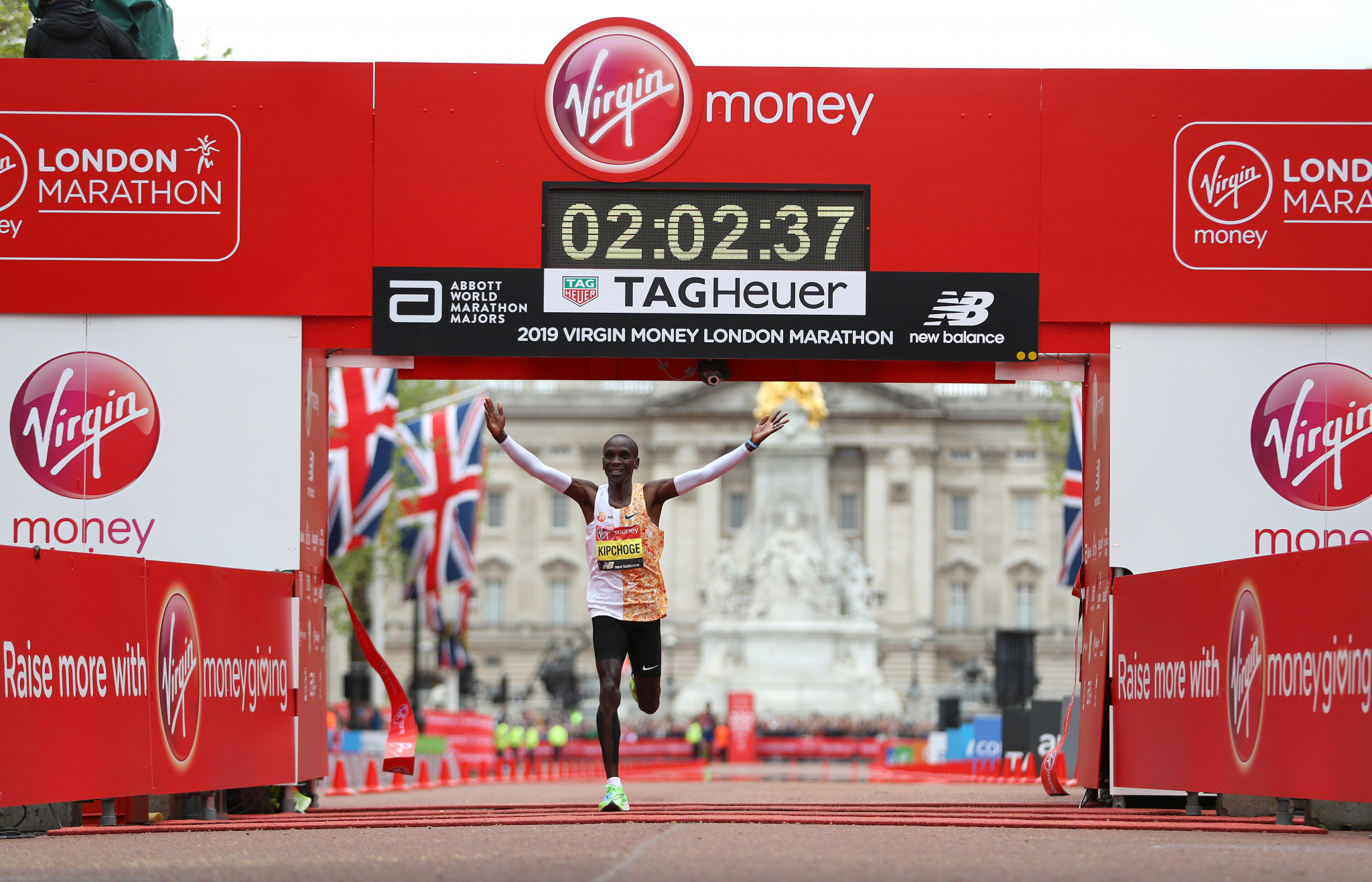 Eliud Kipchoge ran the second fastest time in history to win the London Marathon ©Getty Images