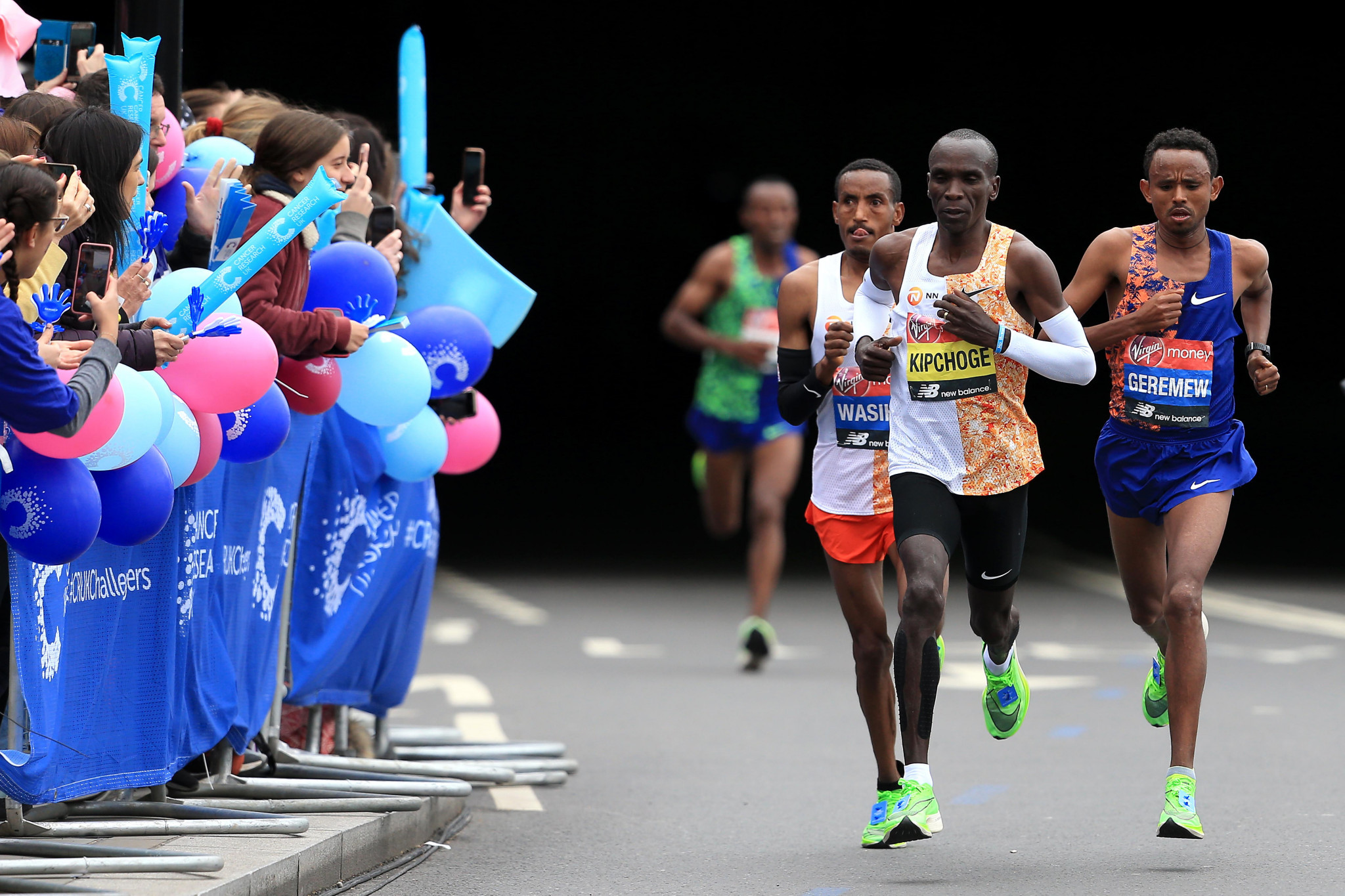 Eliud Kipchoge shook off his rivals in the closing stages to win the men's event for a record fourth time ©Getty Images