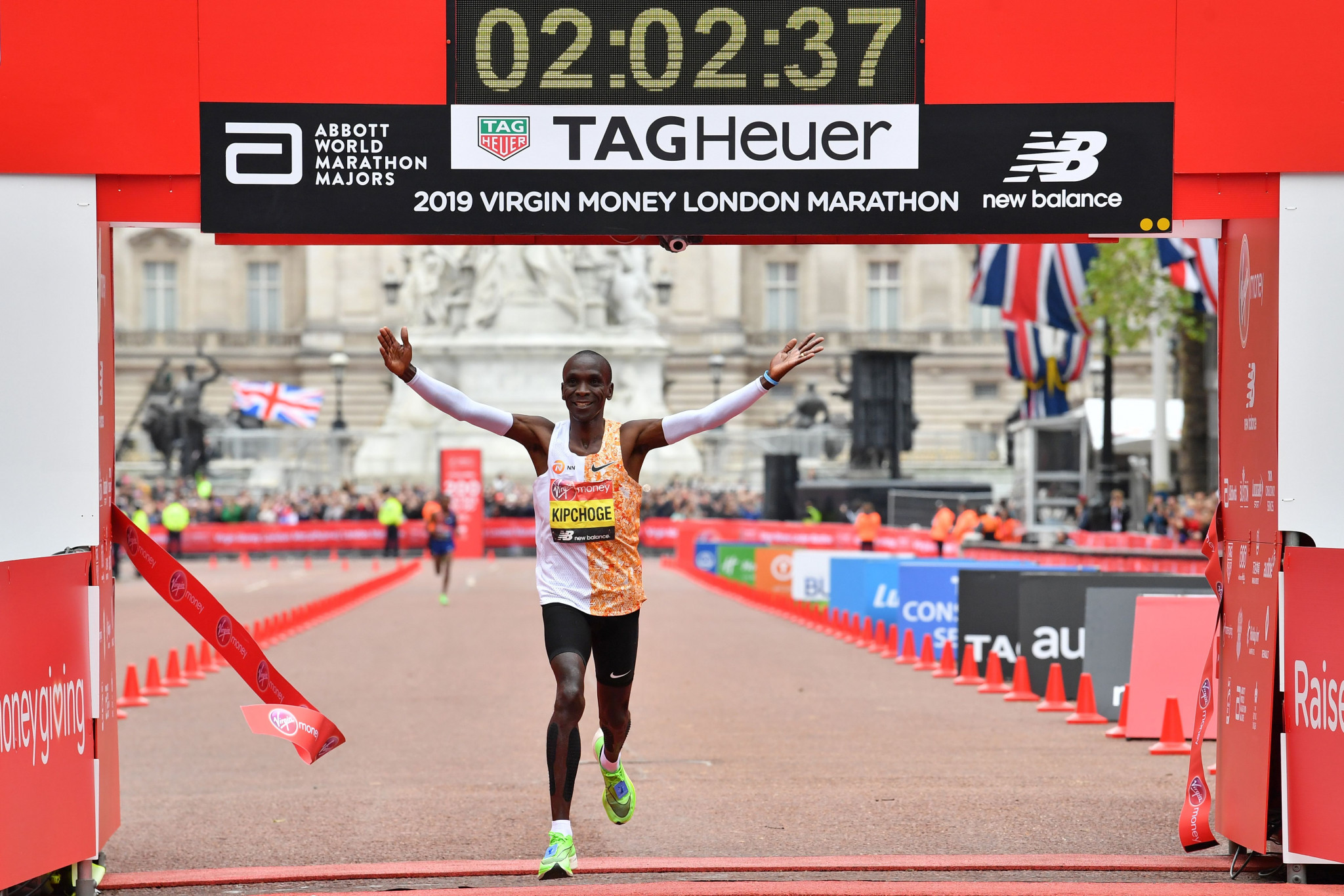 Eliud Kipchoge produced the second fastest time in history, behind the world record he set last year ©Getty Images