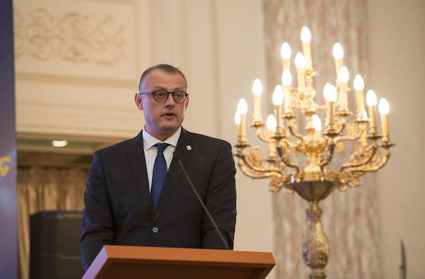 Slovakian Tarcala elected Badminton Europe President