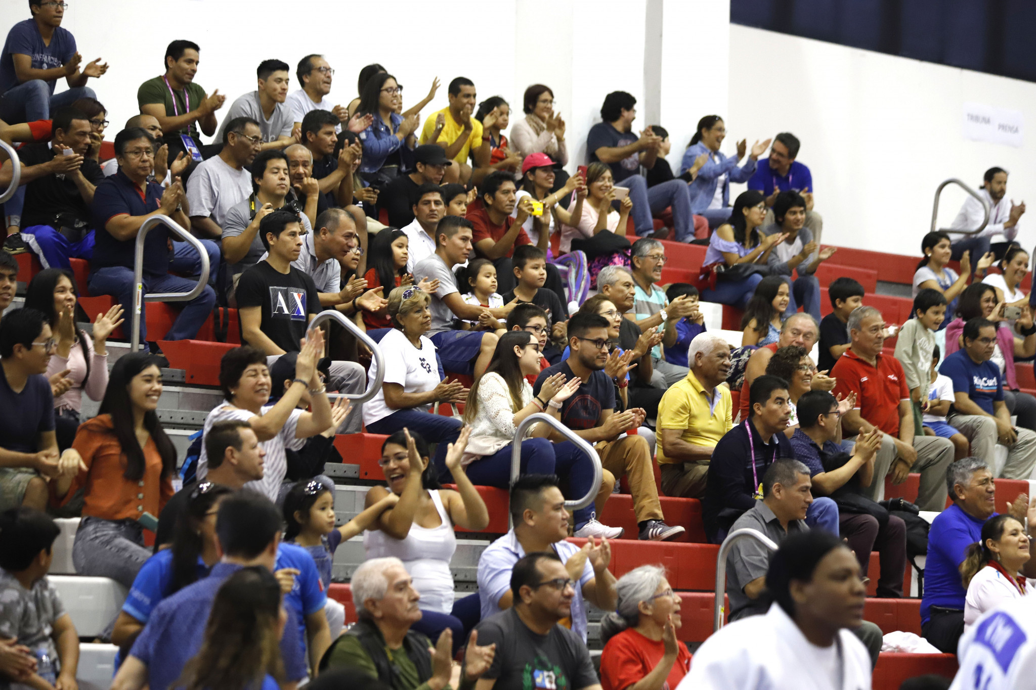 Fans turned out in their numbers at Videna Sports Center 1 ©Lima 2019