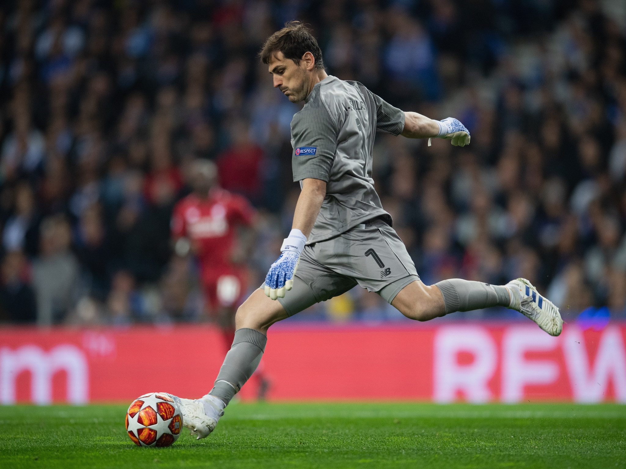World Cup-winning goalkeeper Casillas suffers heart attack in training