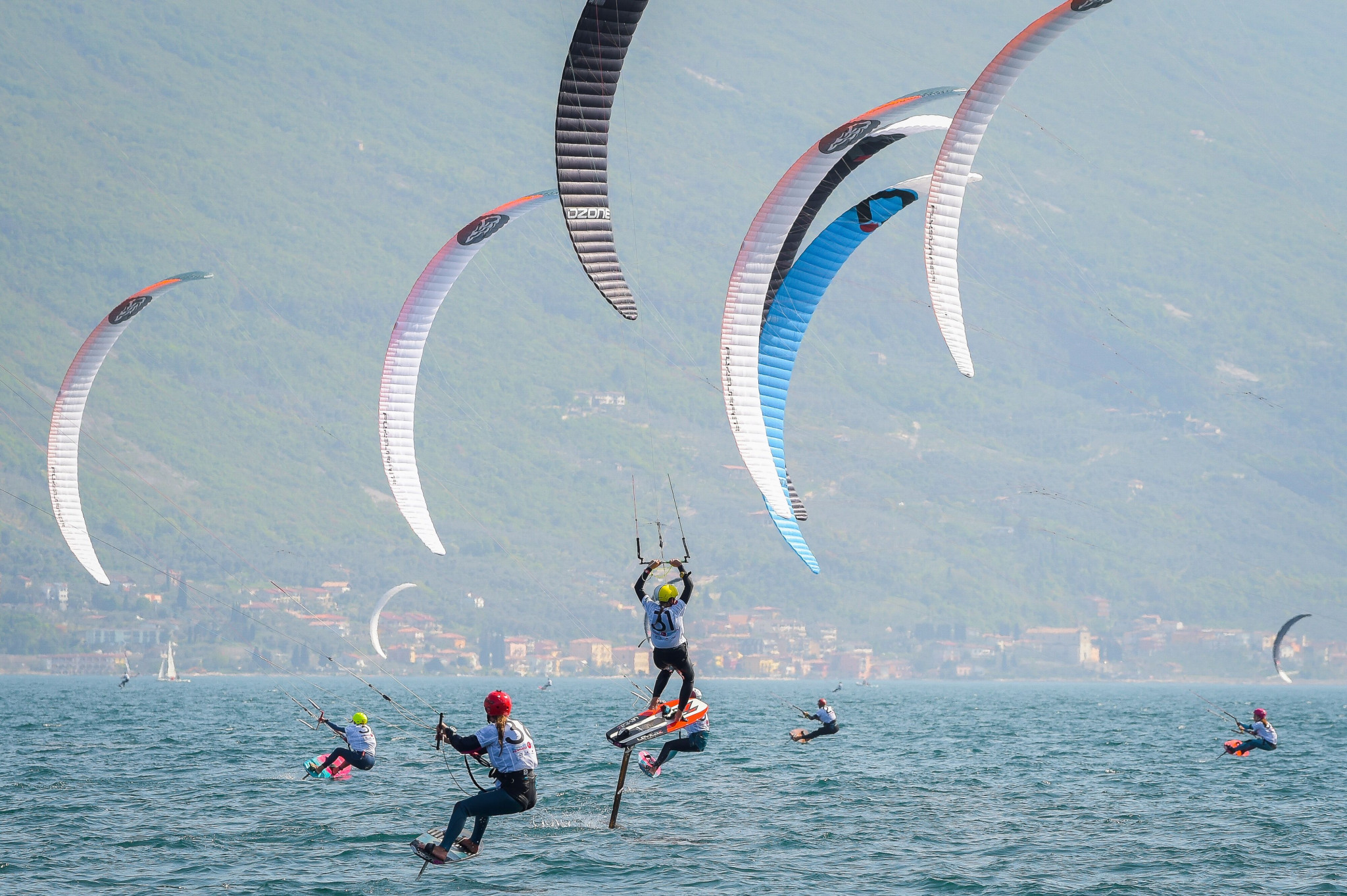 Mixed relay race format trialled at Formula Kite World Championships for Paris 2024 