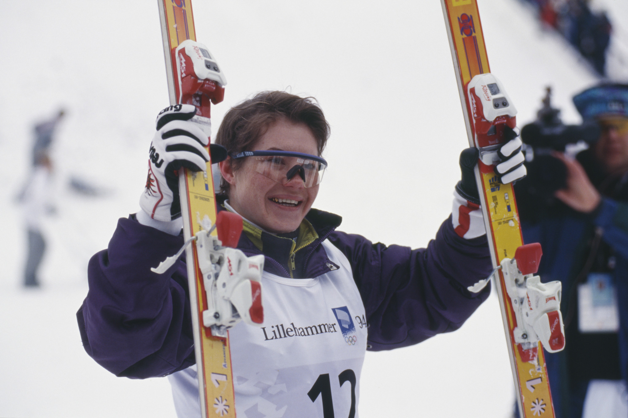Lina Cheryazova, celebrates becoming the first Olympic aerials skiing gold medal at Lillehammer 1994 ©Getty Images