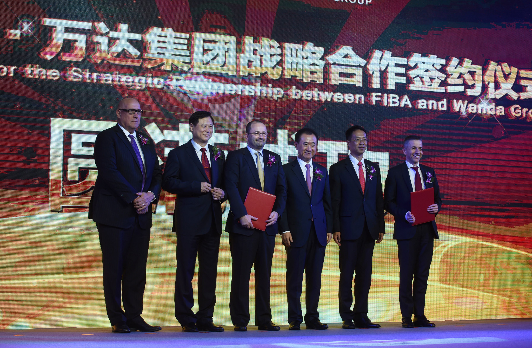 Burton Shipley, left, is chairman of the Coordination Commission for the 2019 FIBA World Cup in China, an event that will be bigger than ever this year after being expanded from 24 to 32 teams ©Getty Images