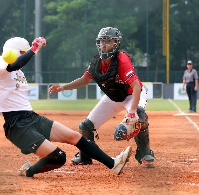 Japan and China will contest the 2019 Women's Softball Asia Cup final in Jakarta on Tuesday ©WBSC