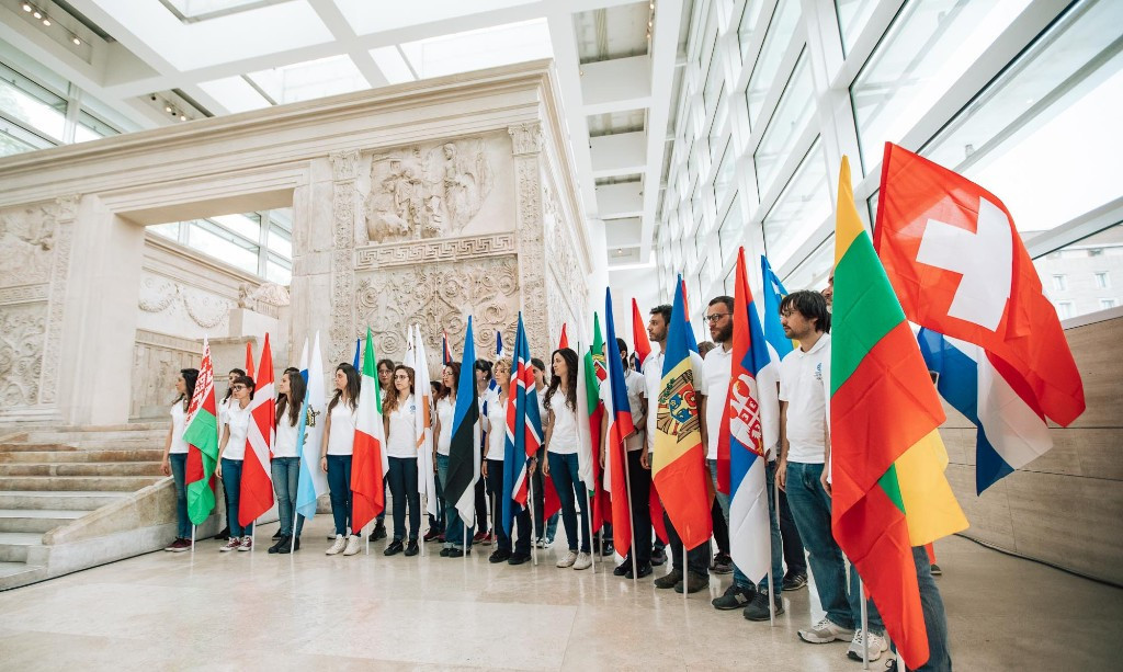 Flag bearers were in attendance at the ceremony ©Minsk 2019