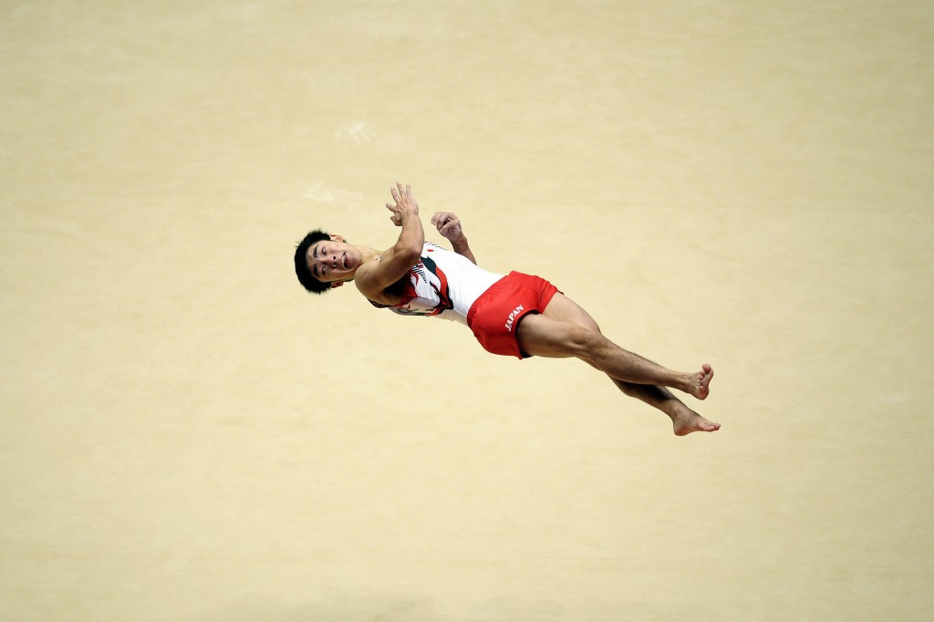 Japan's Kenzo Shirai claimed his second floor world title with another sublime display