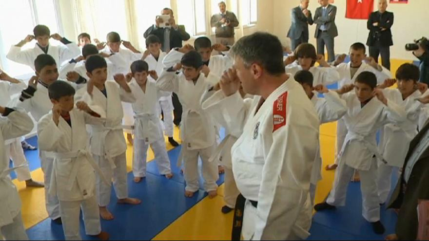 IOC partner with International Judo Federation to deliver migrant athletes project