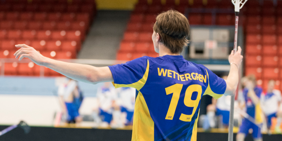 Floorball tricks were performed in videos for the first World Virtual Freestyle Floorball Cup ©IFF