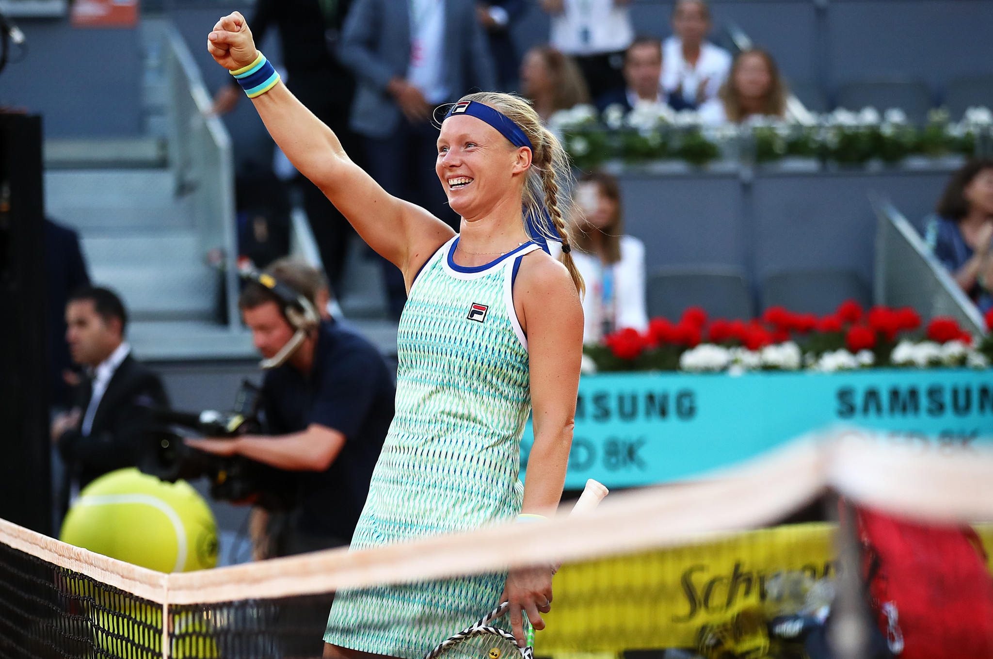 Bertens defeats Halep to take Madrid Open title 