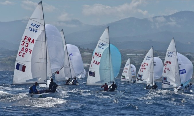 Mills and McIntyre regain lead at 470 European Sailing Championship