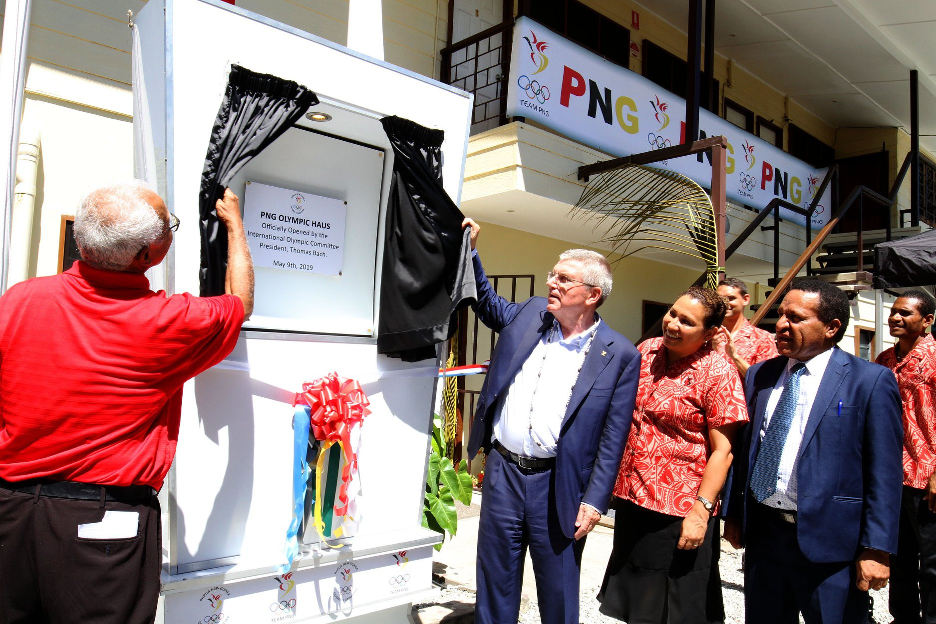 IOC President Bach completes whistle-stop tour of Pacific