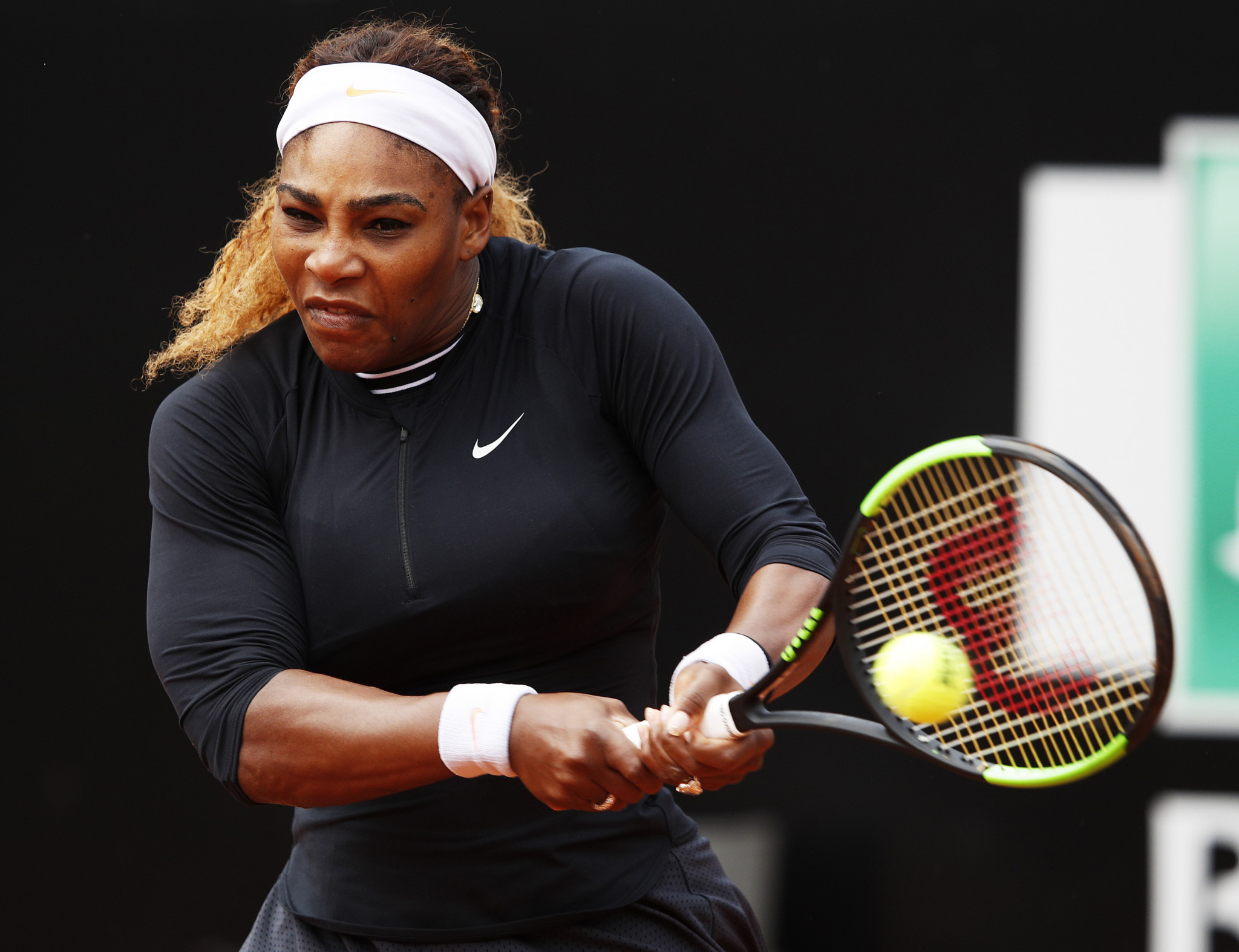 Williams sisters to meet in second round of Italian Open 