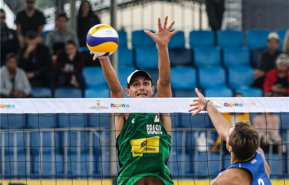 Loyola defending FIVB Beach Volleyball World Tour title at Itapema Open with new partner