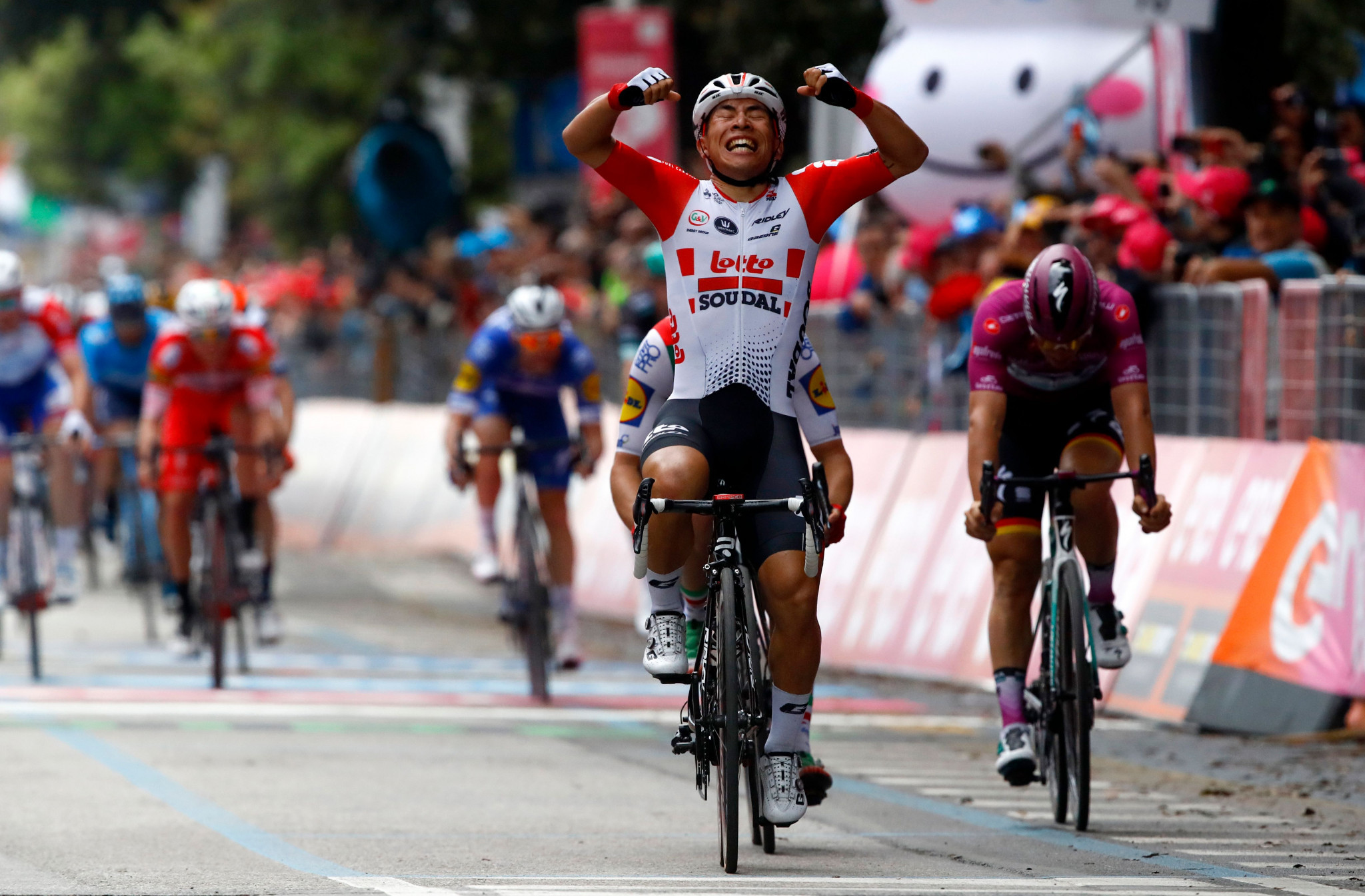Caleb Ewan sprinted to victory on stage eight of the Giro d’Italia ©Getty Images