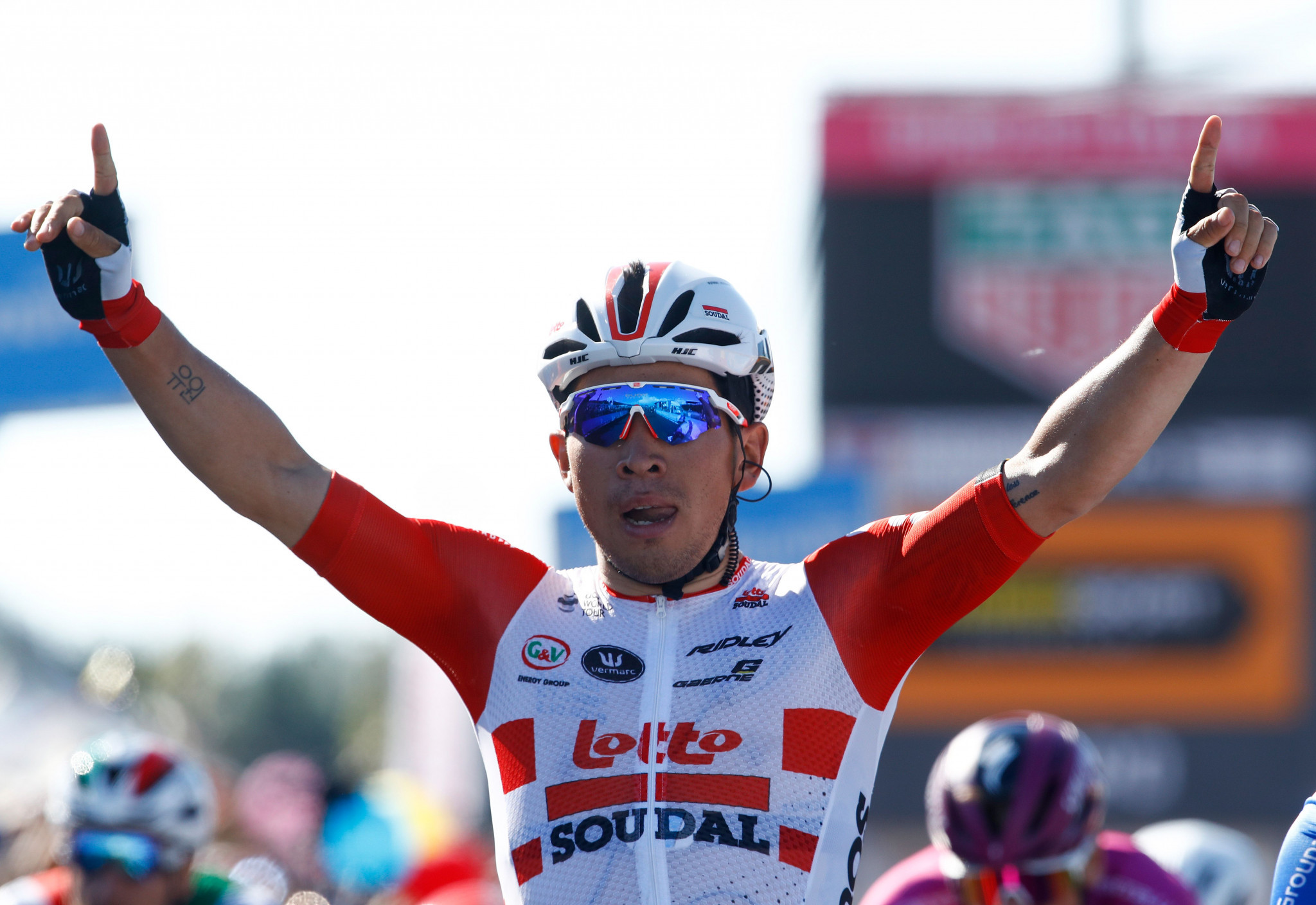 Australia's Ewan wins stage 11 of Giro d'Italia as Conti retains overall lead
