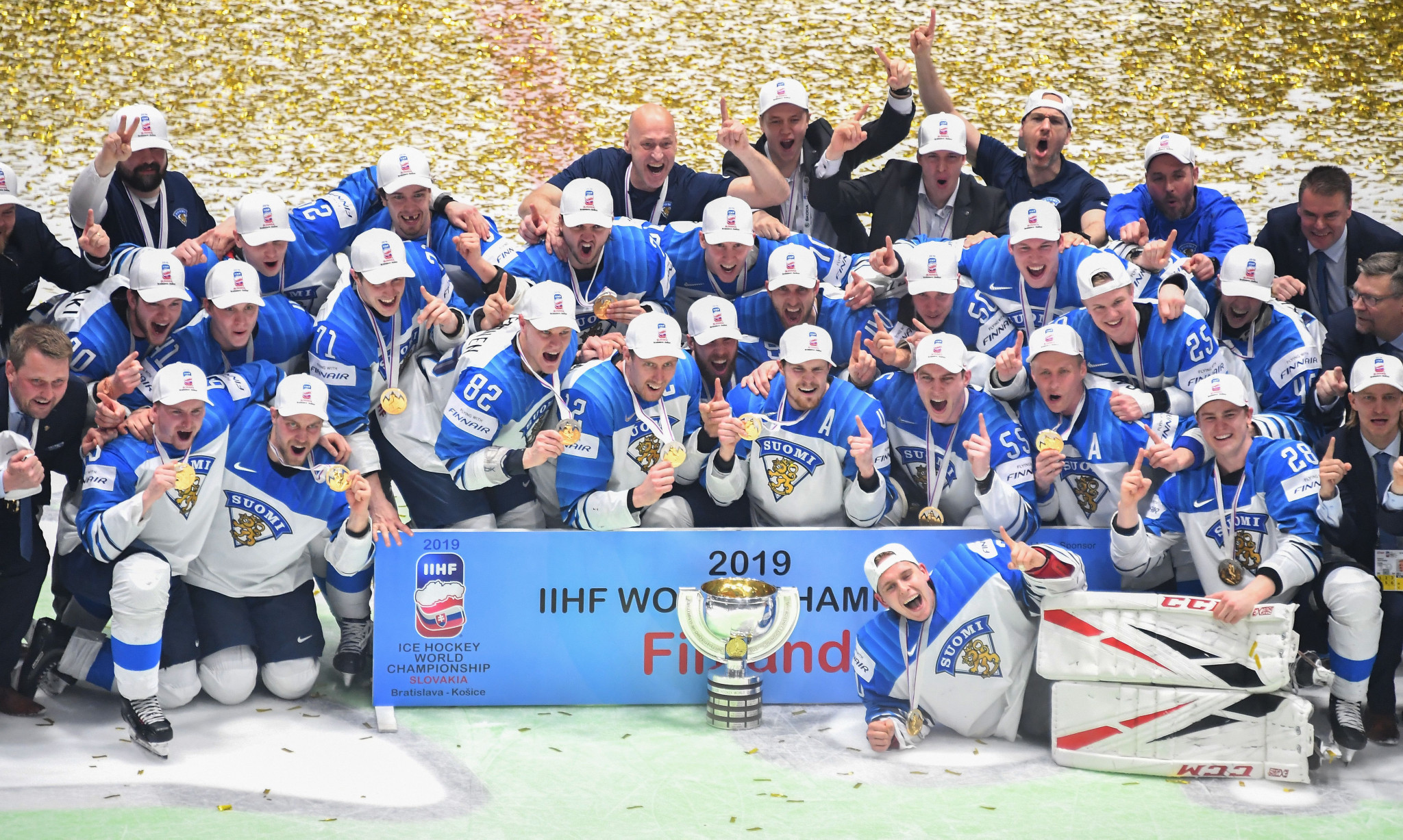 Finland stun Canada to win IIHF World Championship