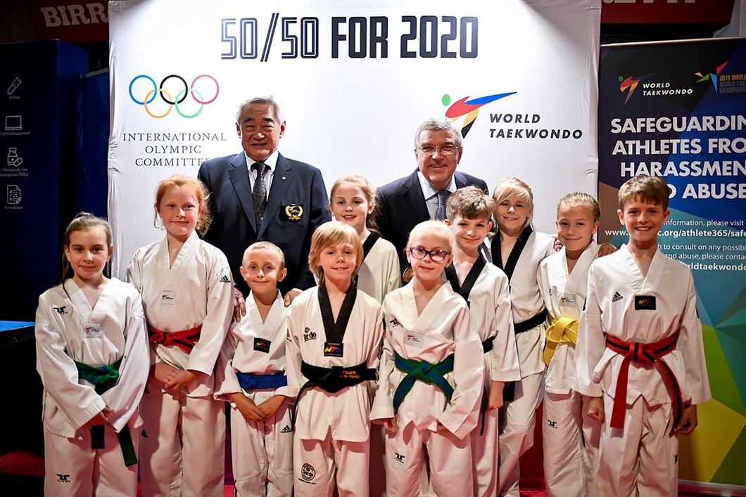 Thomas Bach was joined on his visit to the THF booth by World Taekwondo President Choue Chung-won ©World Taekwondo