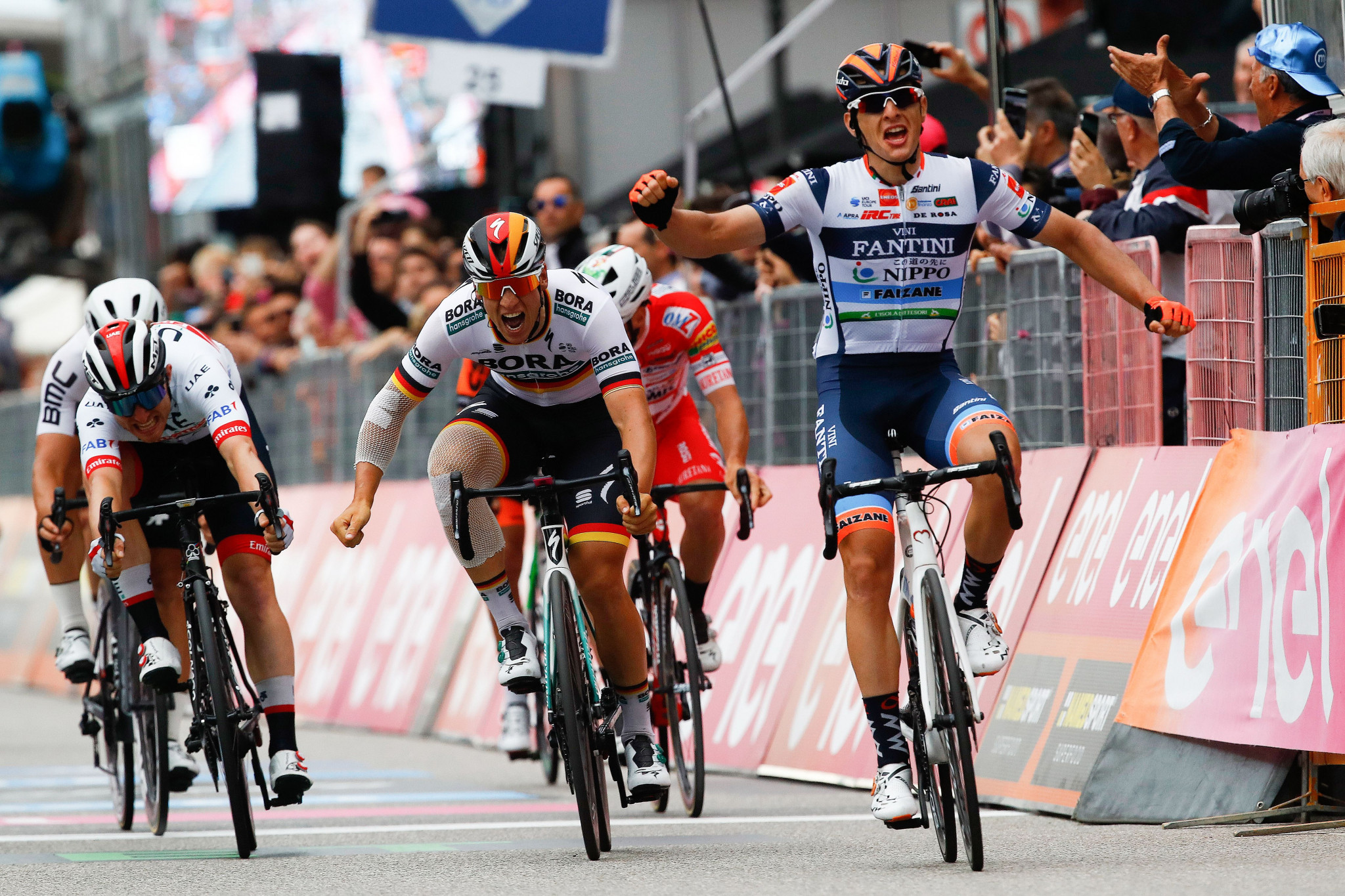 Cima victorious on stage 18 of Giro d'Italia as Carapaz keeps hold of general classification lead