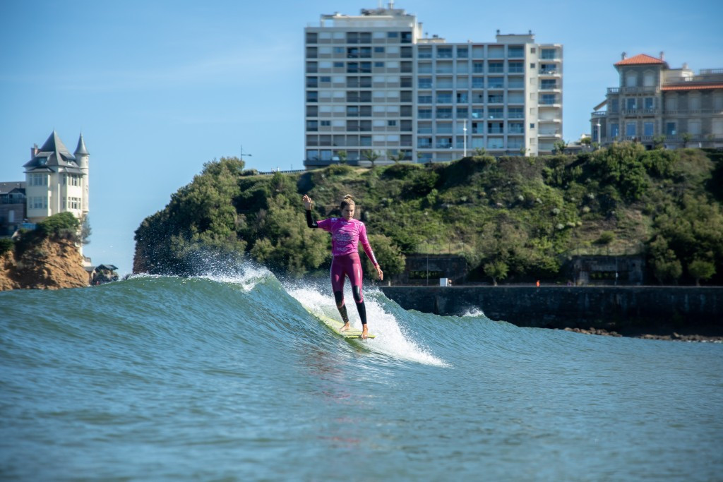 Soleil Errico of the United States has made the final of the women's main event on her debut appearance at the ISA World Longboard Surfing Championship ©ISA
