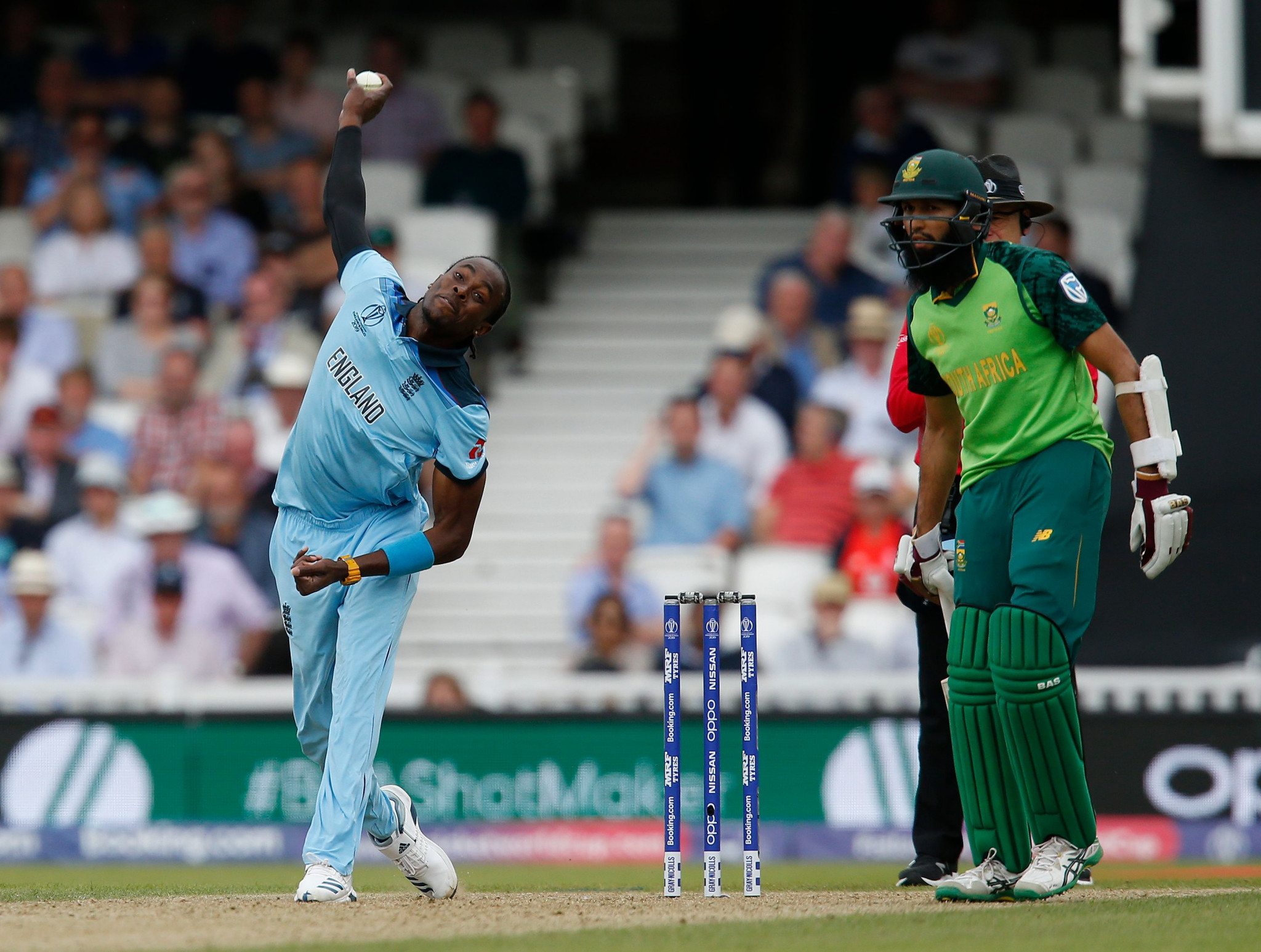 England defeat South Africa in ICC Cricket World Cup opener