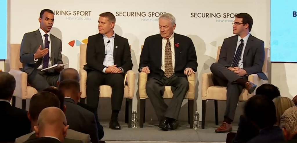 Richard Pound (third left) was speaking after participating in a panel discussion entitled "Bringing Accountability Back to Sport: The Role of Government and Governing Bodies" ©ICSS