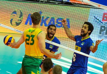 Olympic champions Brazil beat Australia in a high-scoring five-set thriller to clinch their second consecutive victory ©FIVB