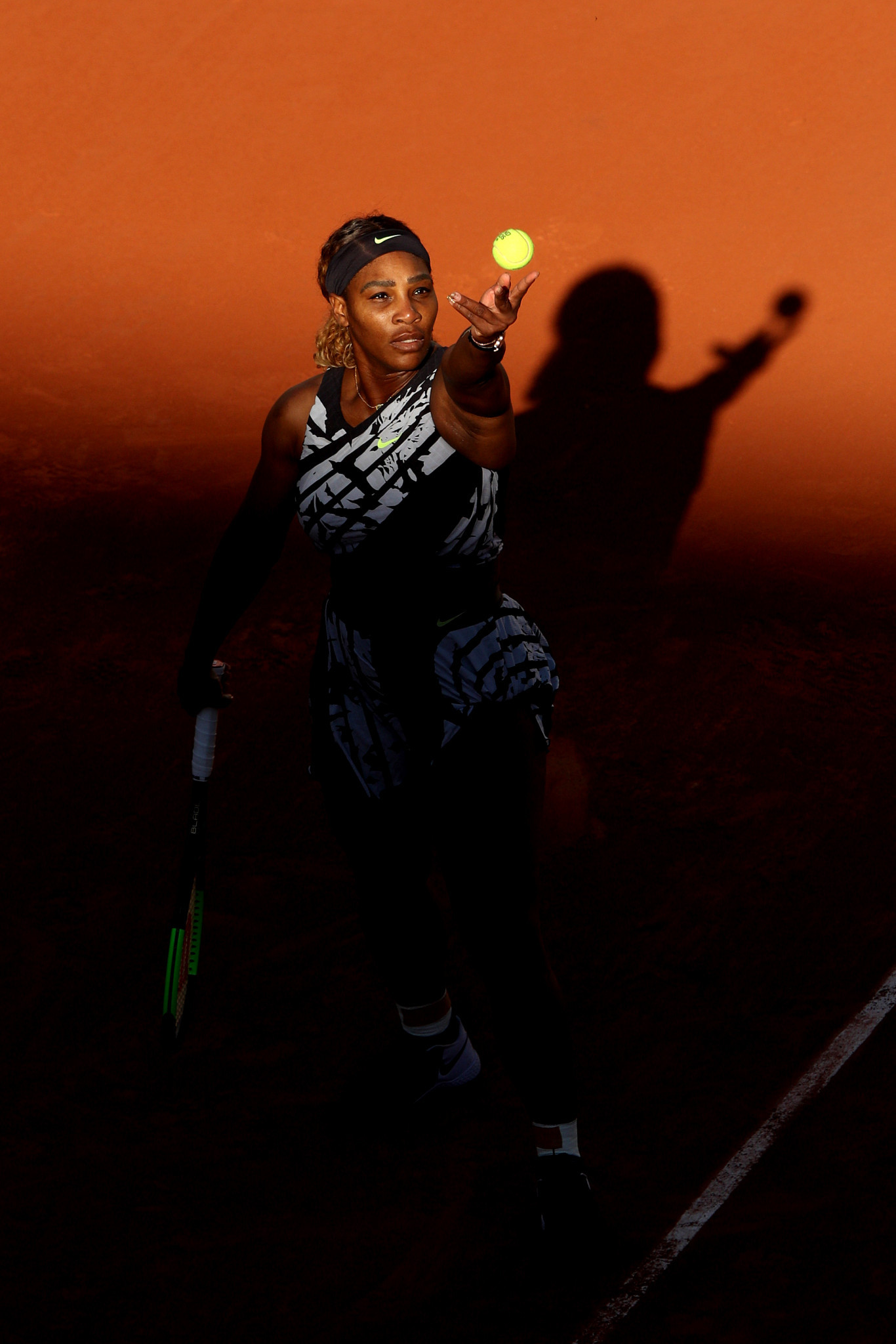 American Serena Williams was put in the shade as the sun set at Roland Garros ©Getty Images