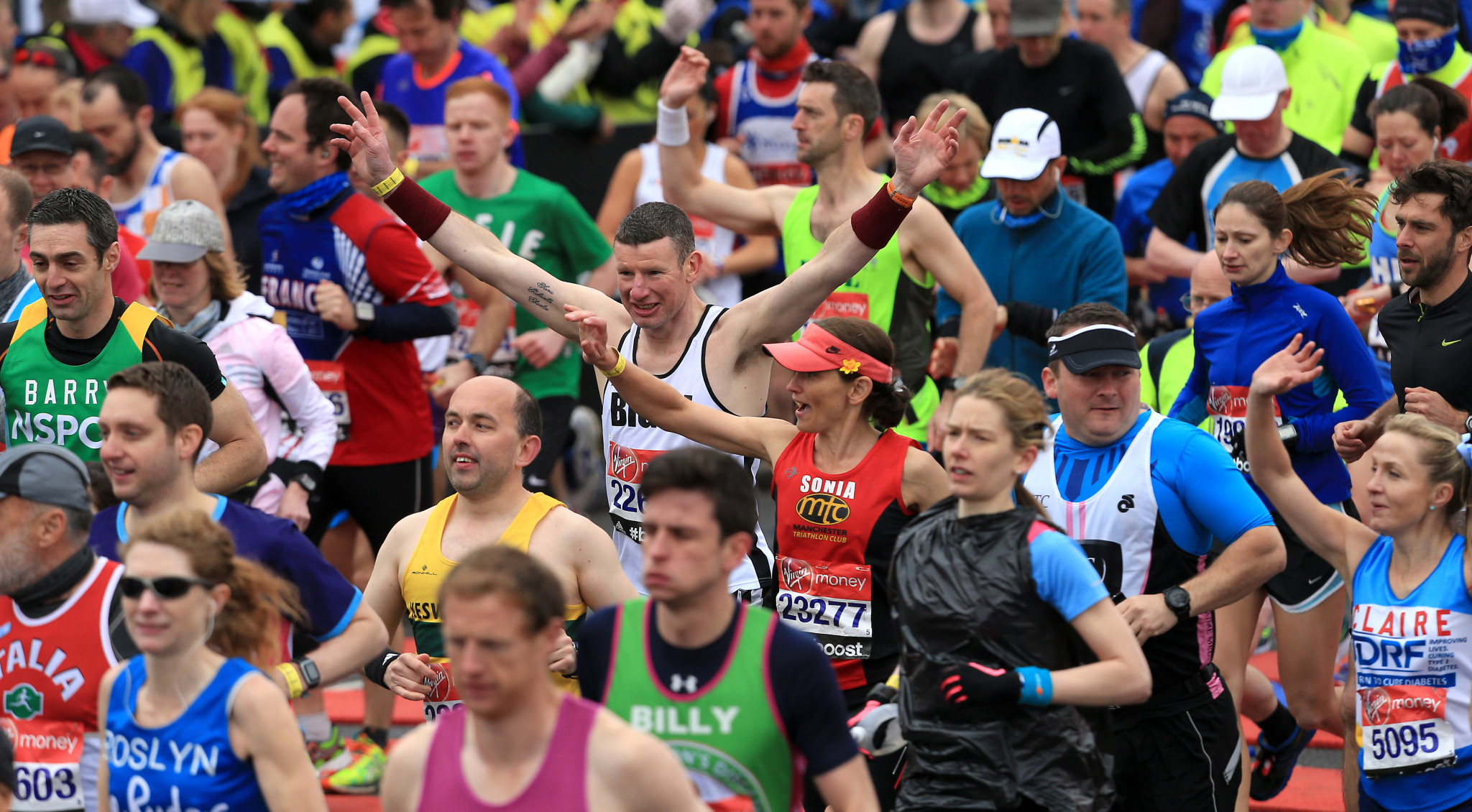 This year the main mass of those taking part in the London Marathon - 45,000 of them - will run the distance independently, tracked by an app, on the same day elite racing takes place ©Getty Images