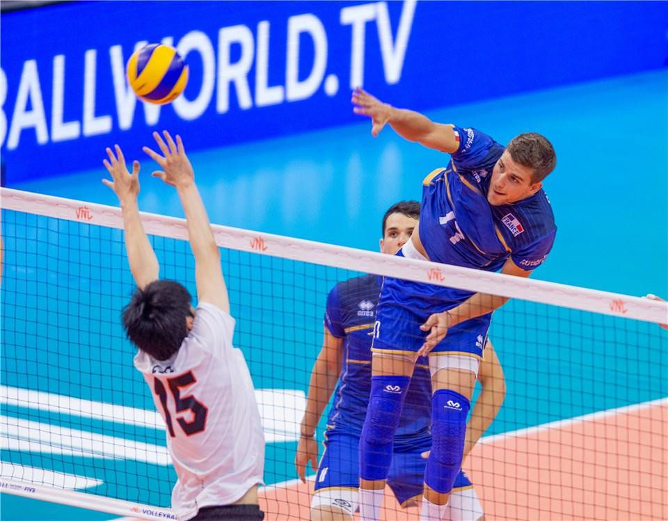 France also ended the first phase with a 100 per cent record thanks to victory over Japan ©FIVB