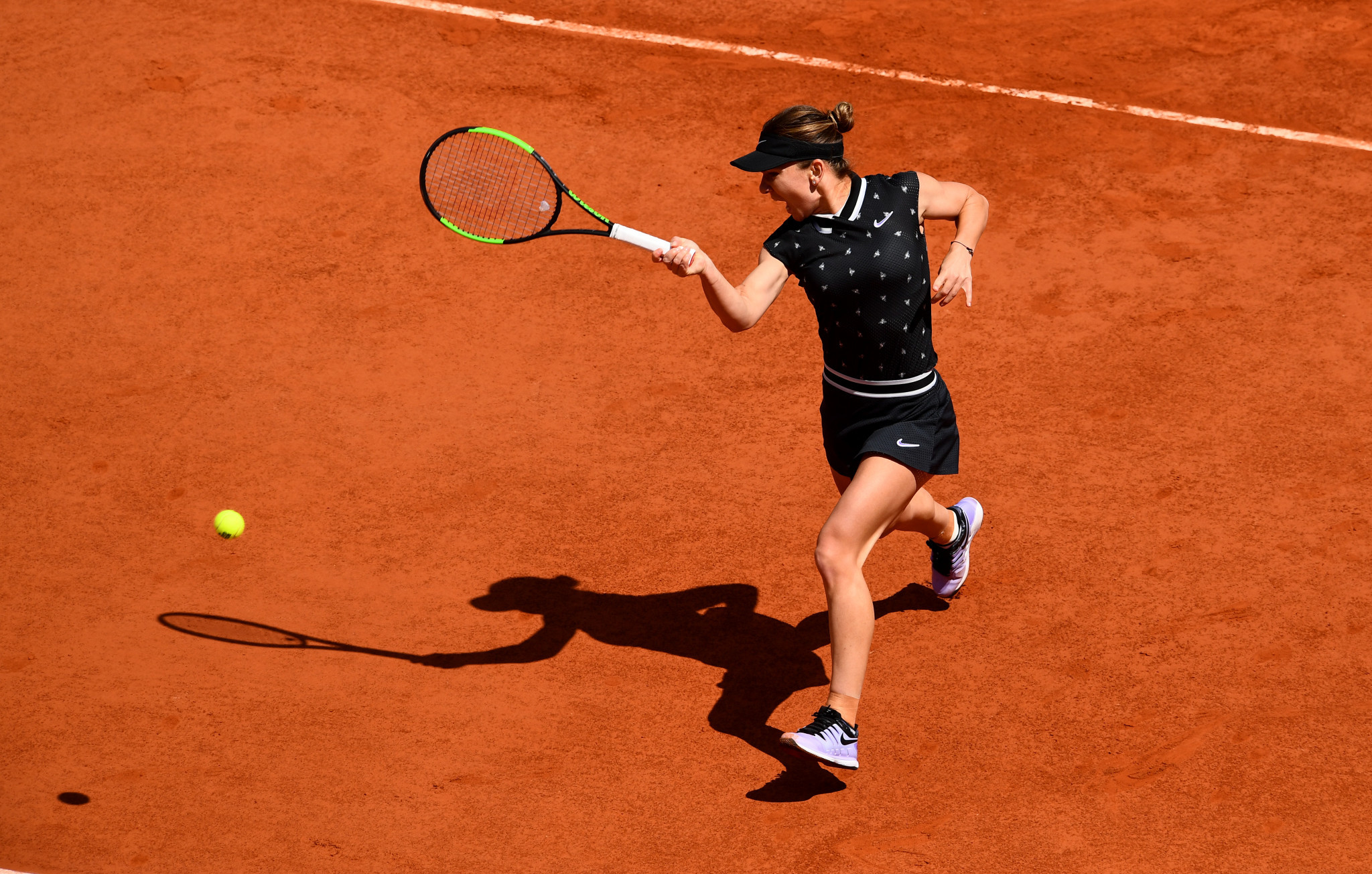 Romanian Simona Halep was bidding to retain her French Open title but could not find her groove against Anisimova ©Getty Images