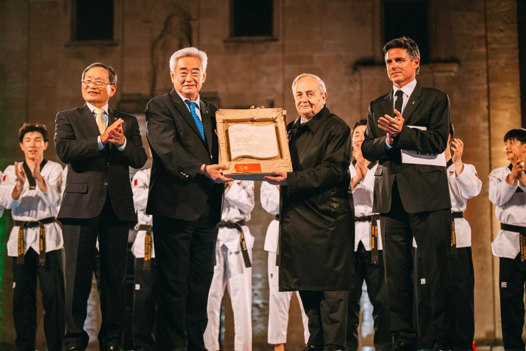 Choue (second from left) is inducted into the Hall of Fame in Matera ©WT