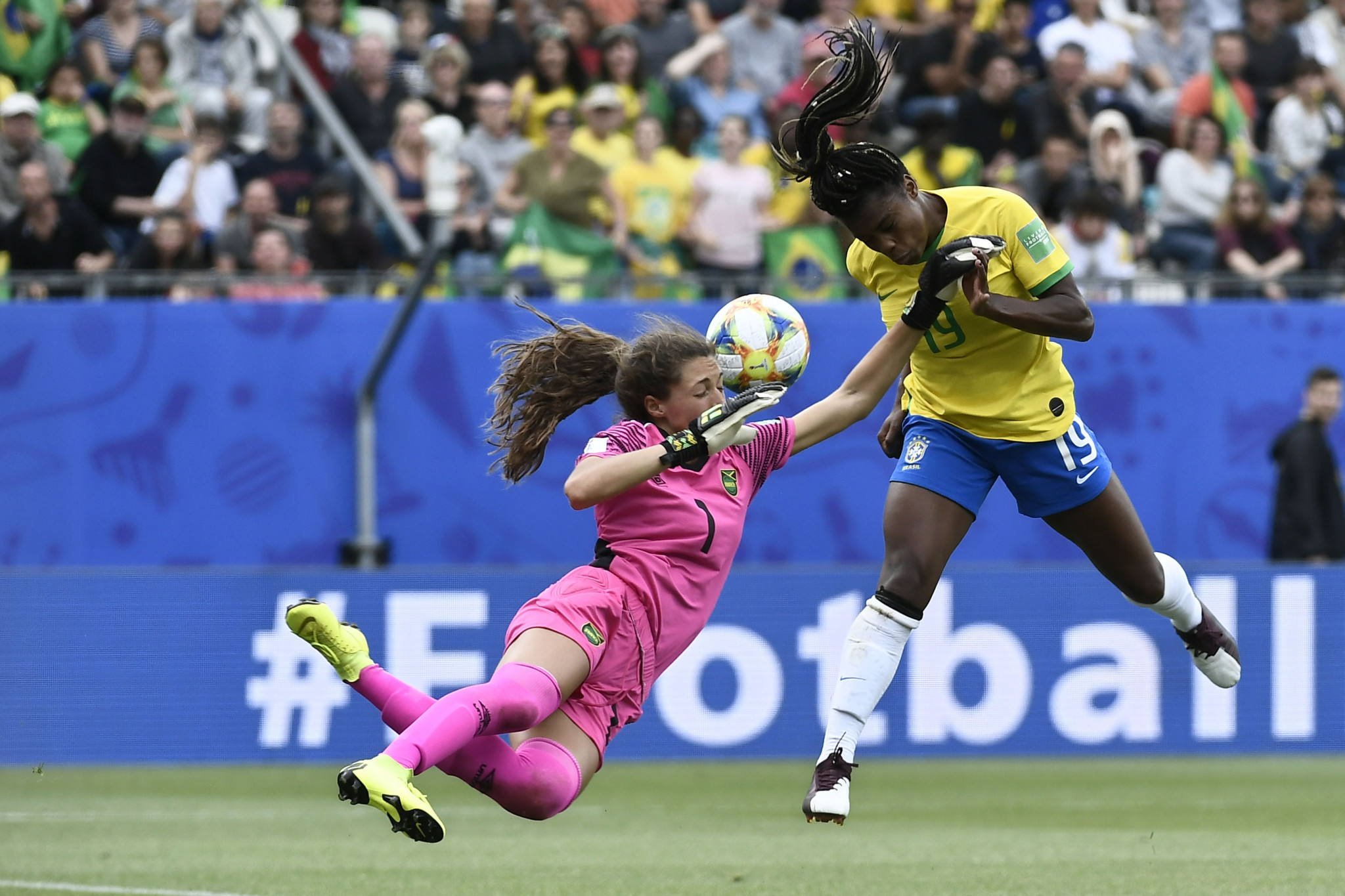 Jamaica were indebted to teenage goalkeeper Sydney Schneider for making several good saves ©Getty Images