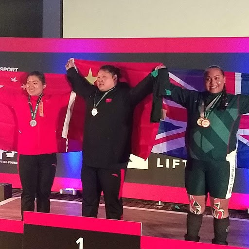 Briton Campbell falters while Chinese weightlifting heavyweights steal the show in Coventry