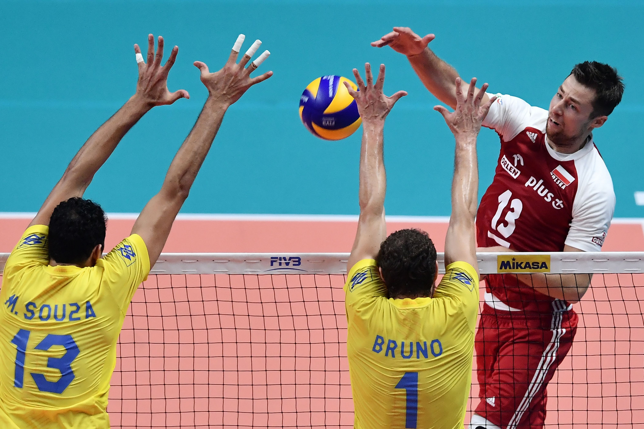 The FIVB has "strongly recommended" that the Polish Volleyball Federation require Michal Kubiak to issue a written apology after the player was given a six-match suspension for making offensive remarks about the Iranian team and people ©Getty Images