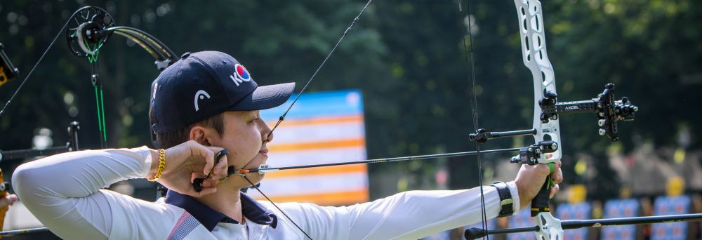 Kim pips Schloesser to top spot in men's compound qualification at World Archery Championships