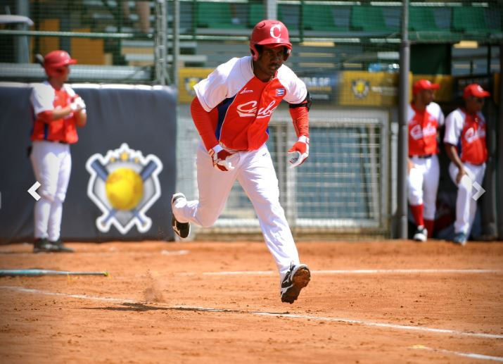 Seven runs in the fourth inning put Cuba in control as they recorded an 11-2 victory against Philippines ©WBSC