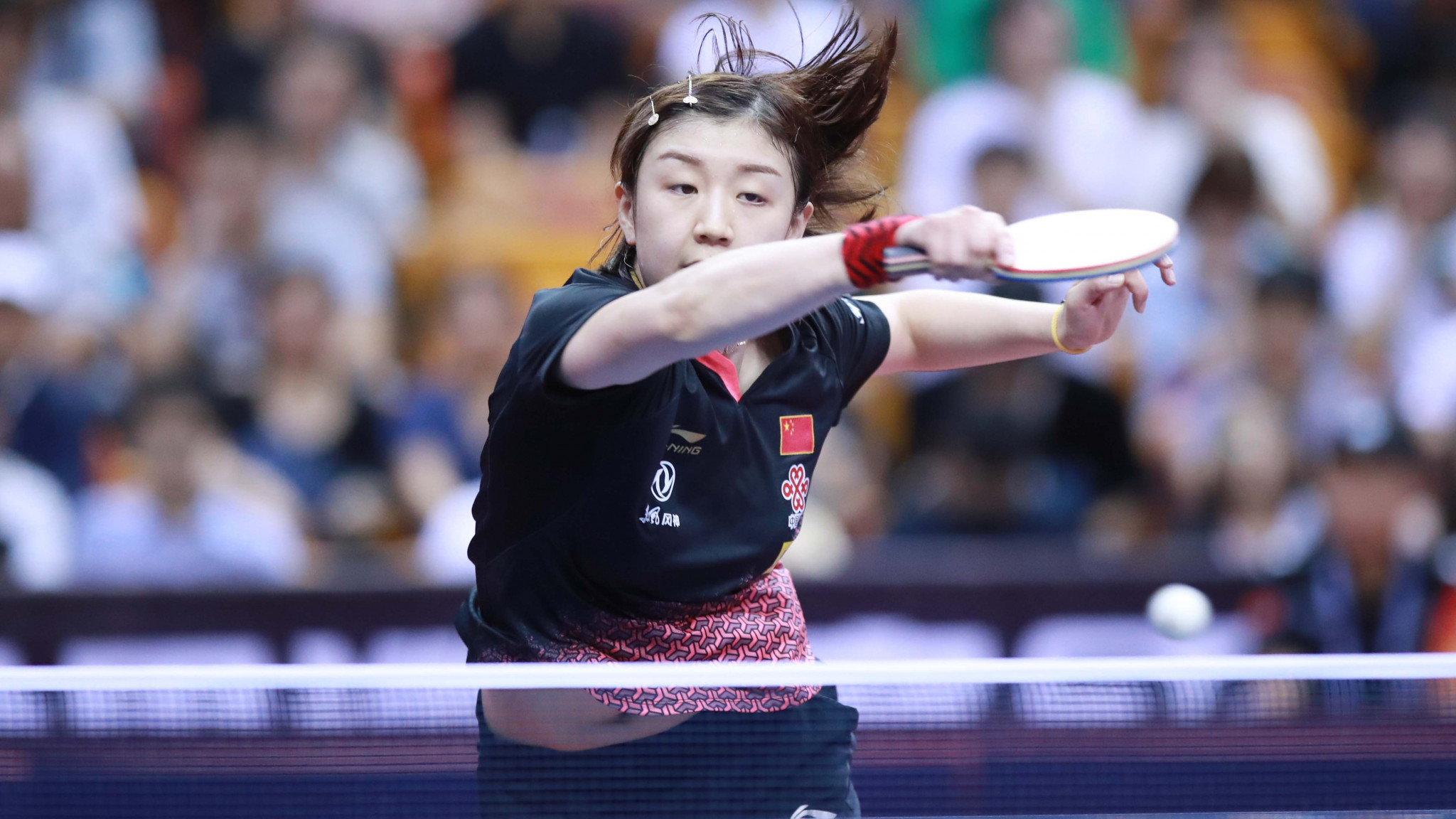 Chen Meng battled past Wang Manyu in seven games to reach the women's singles semi-finals ©ITTF