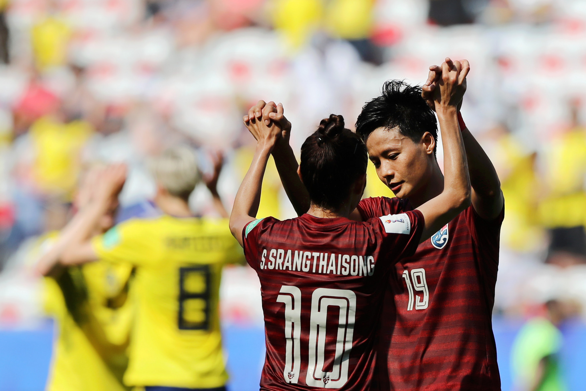 Sunisa Srangthaisong and Pitsamai Sornsai of Thailand react after defeat to Sweden ©Getty Images