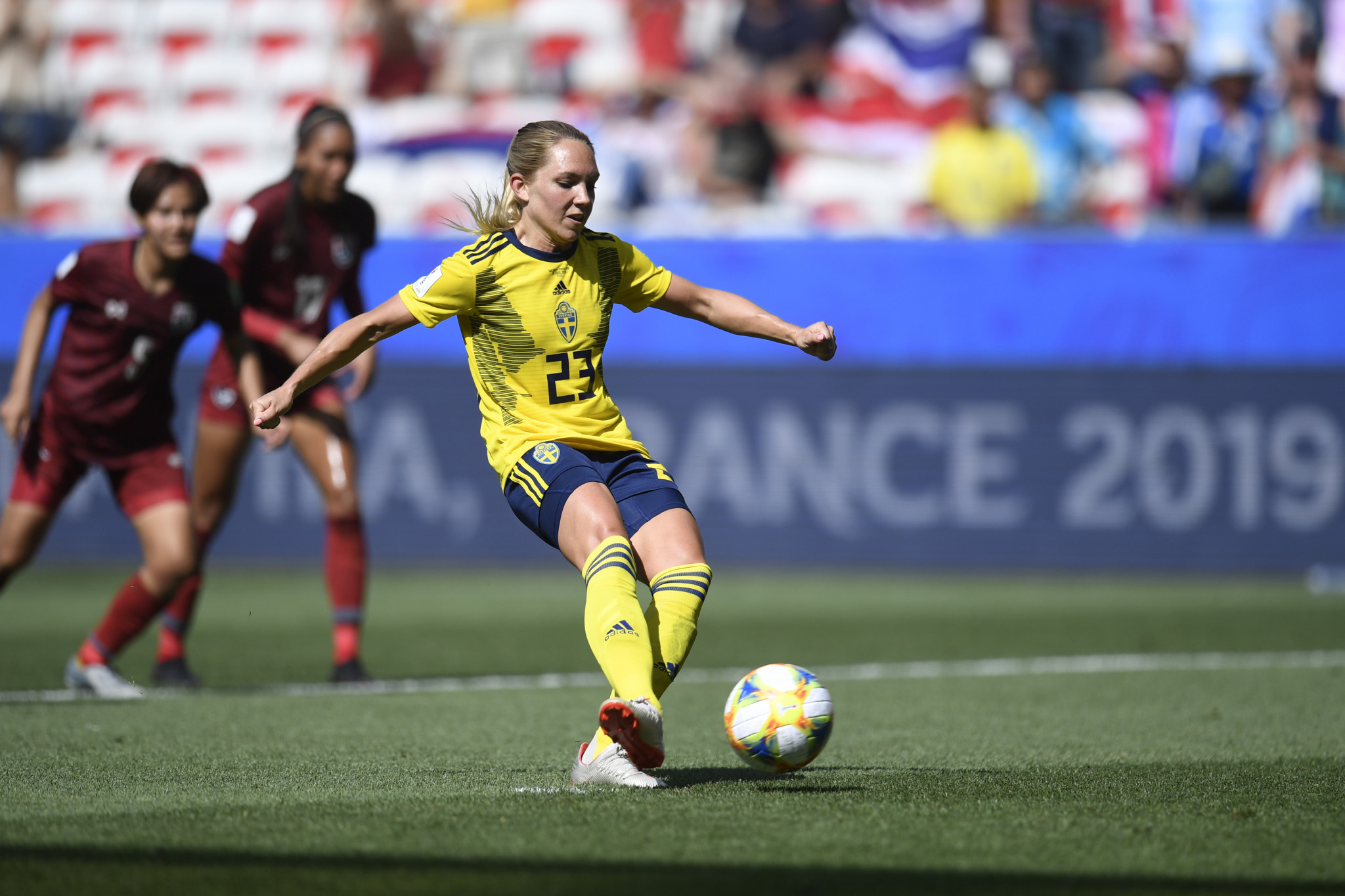Elin Rubensson fires home Sweden's fifth from the penalty spot ©Getty Images