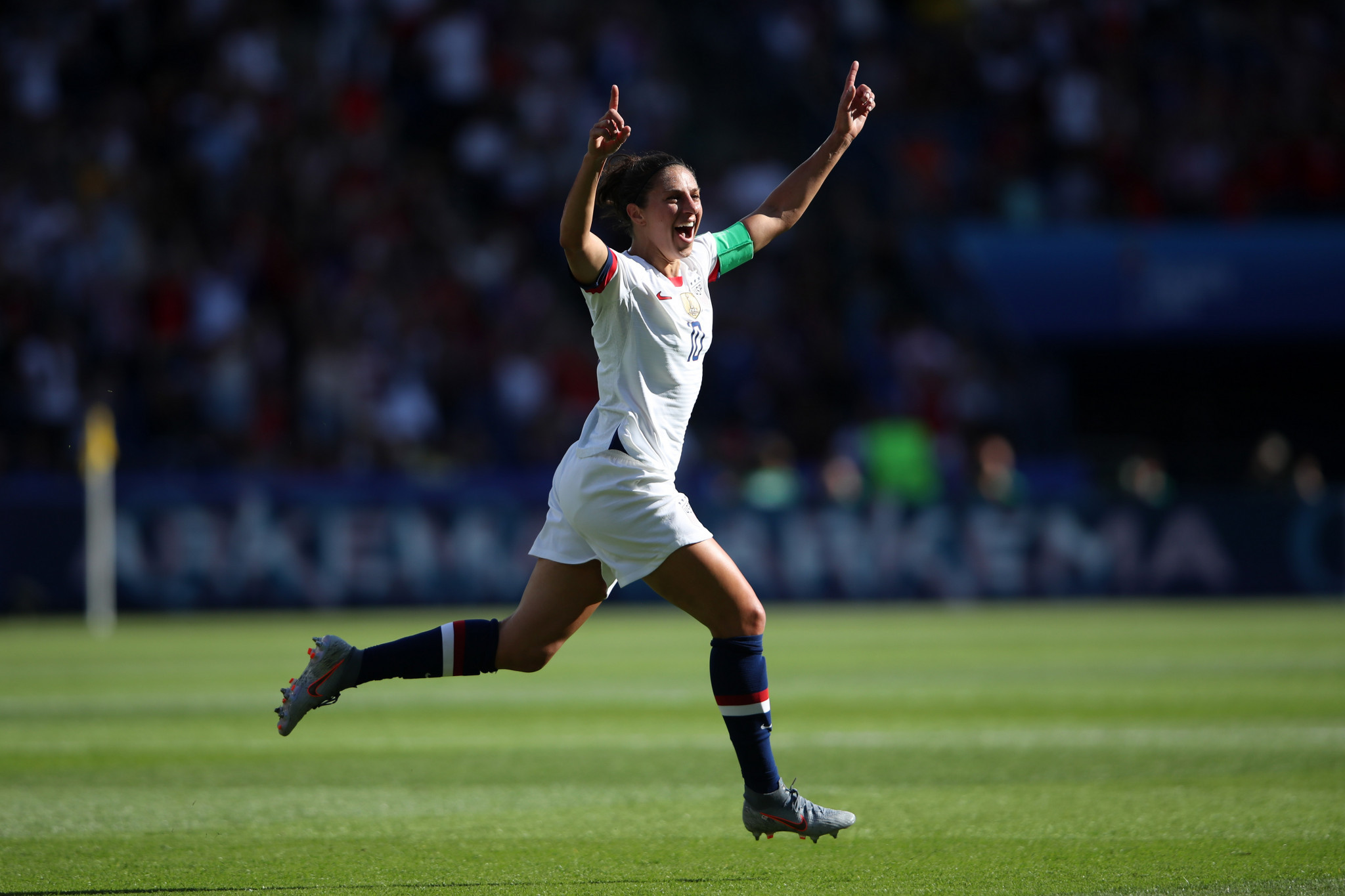 Forward Carli Lloyd enjoys the moment after putting United States ahead against Chile ©Getty Images