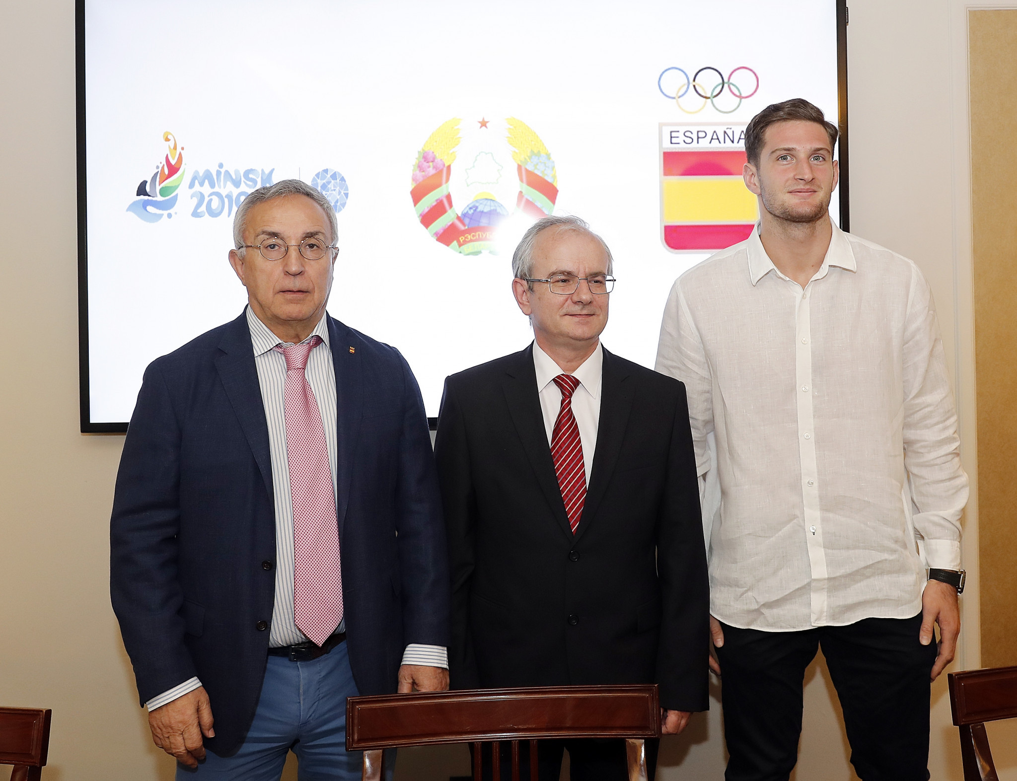 Judo world champion Nikoloz Sherazadishvili was present at a Minsk 2019 press conference in Spain alongside Spanish Olympic Committee President Alejandro Blanco and Ambassador of Belarus in Spain, Pavel Pustovoy ©EOC
