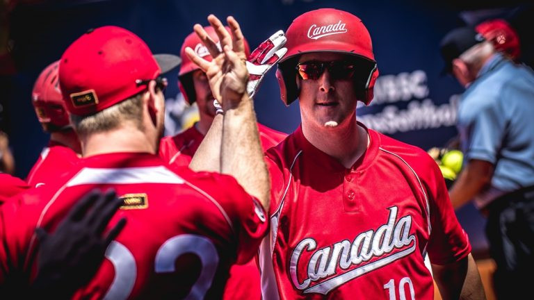 Canada extended their perfect start to Group B ©WBSC