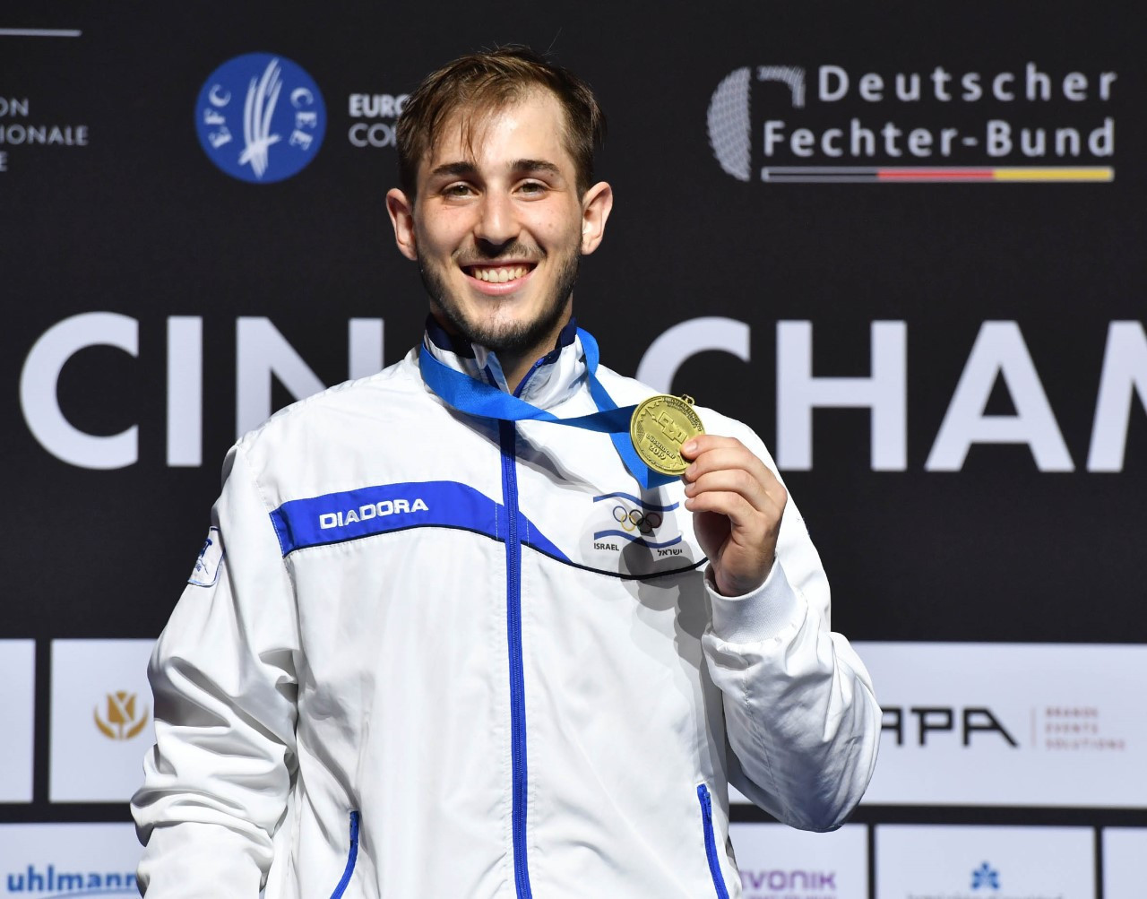 Unheralded Yuval Shalom Freilich triumphed in the men's épée at the European Fencing Championships ©CatchSport