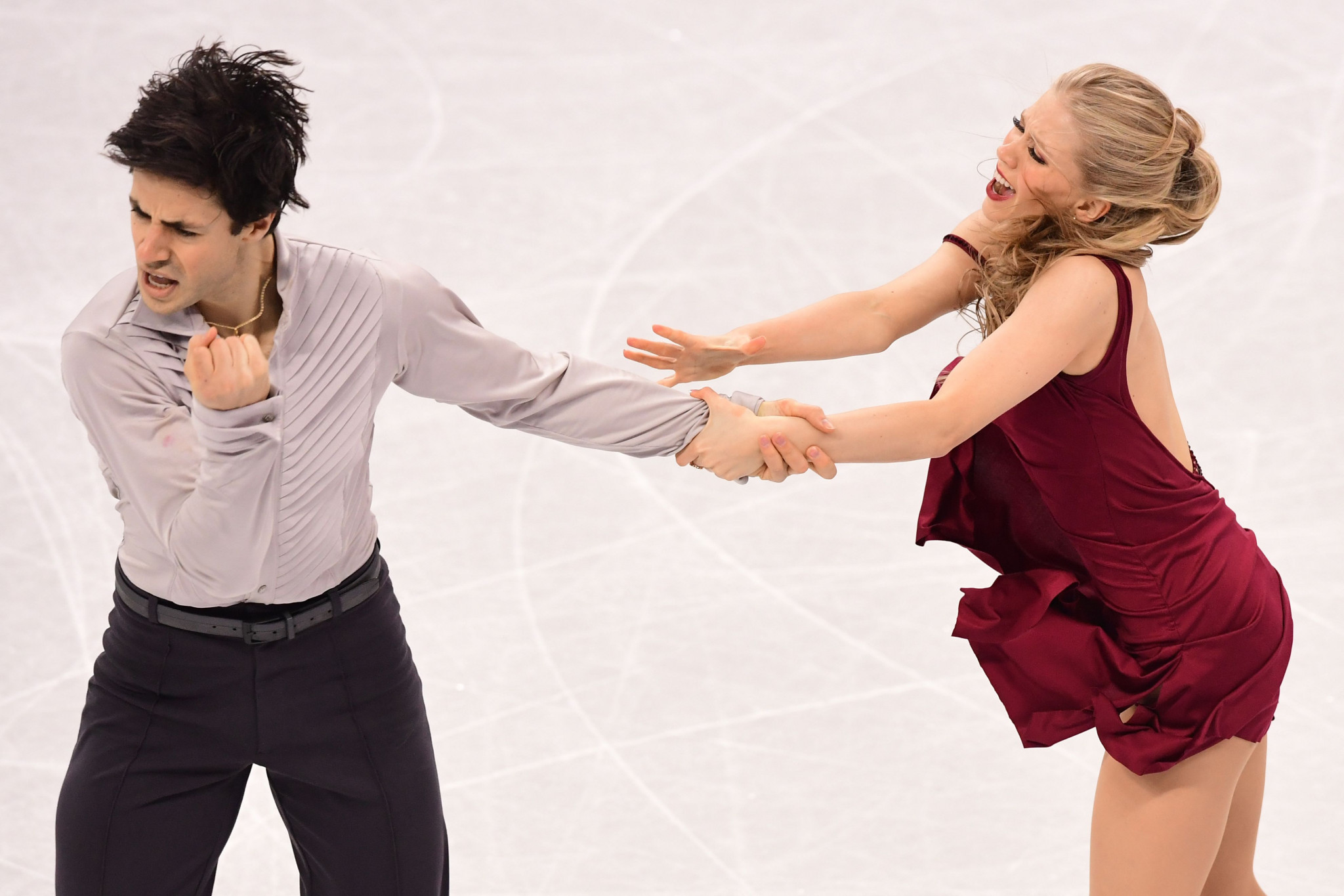 Kaitlyn Weaver and Andrew Poje have opted to evaluate their future plans ©Getty Images