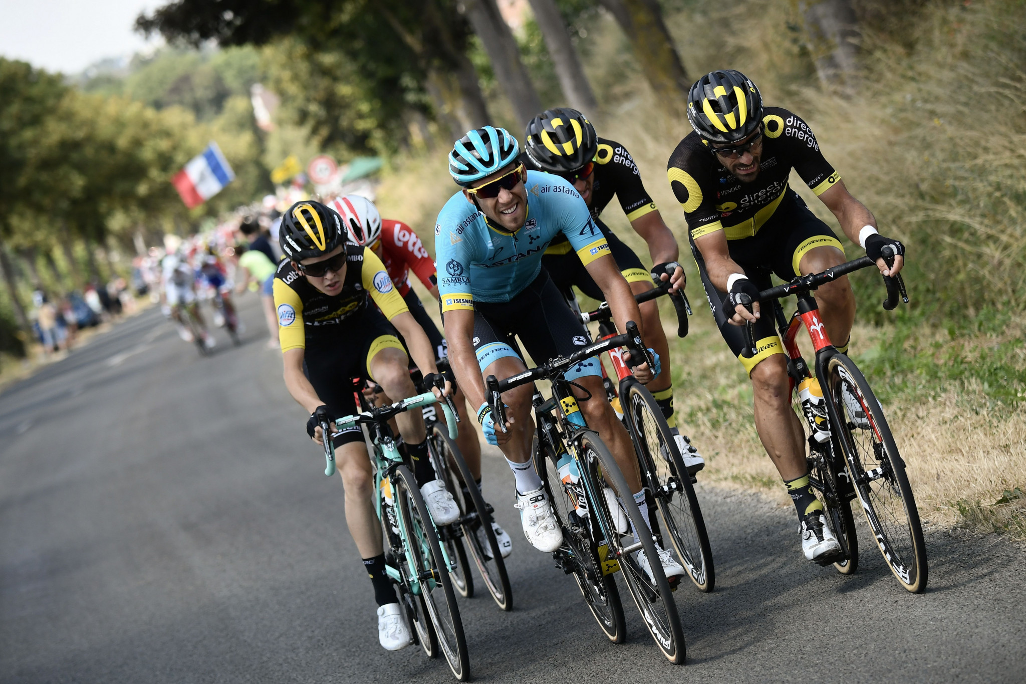 Antwan Tolhoek, left, won the sixth stage of the Tour de Suisse ©Getty Images